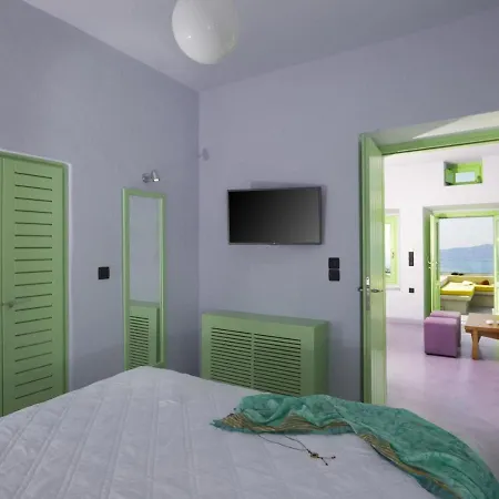 Peaceful Caldera Suites דירה *